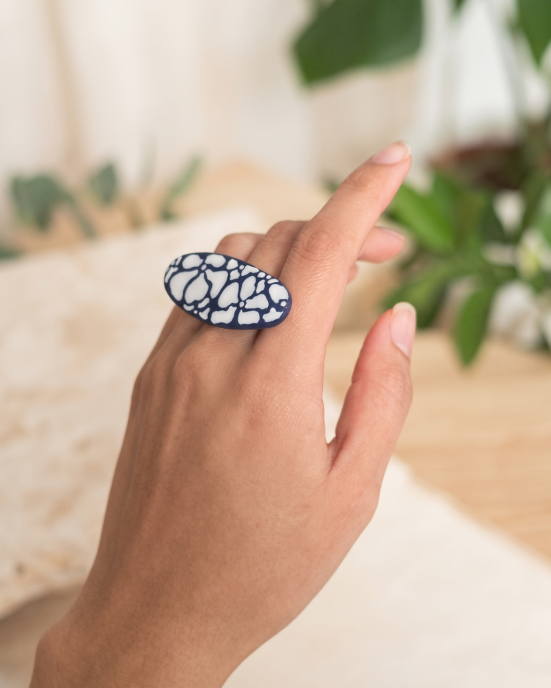Anillo floral azul
